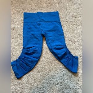 Lululemon crop: size 4